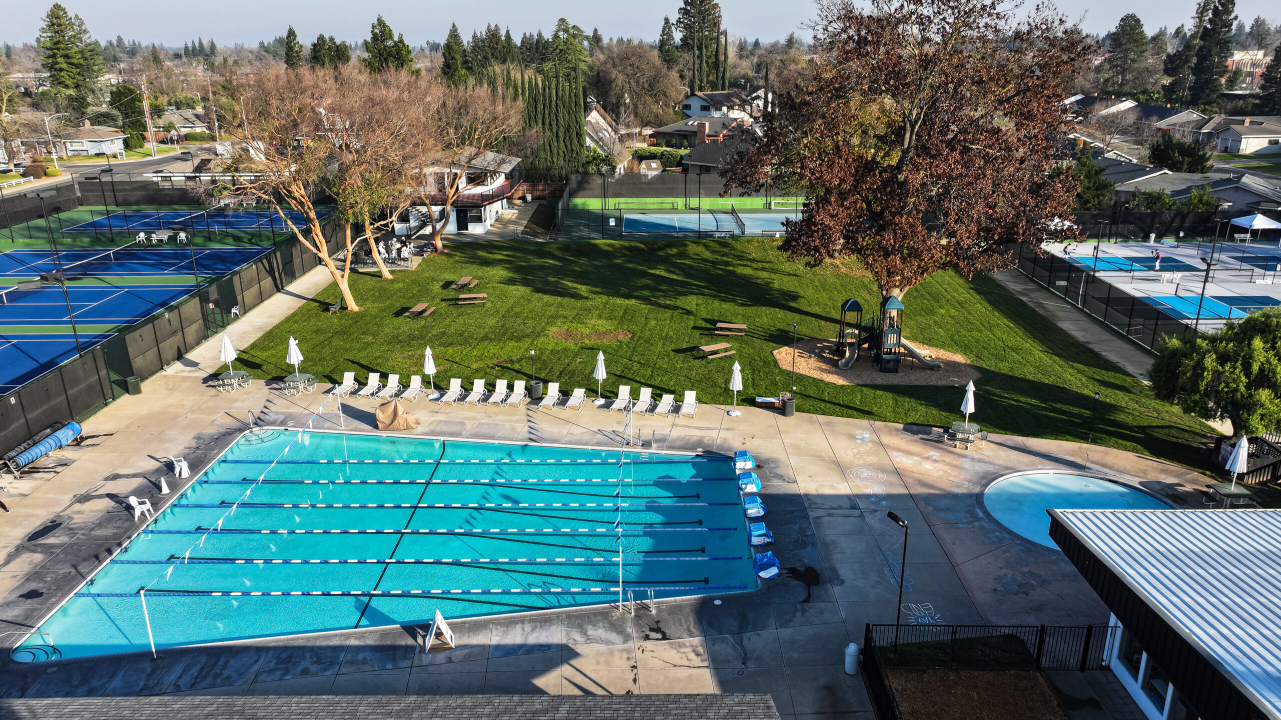 Outdoor middle